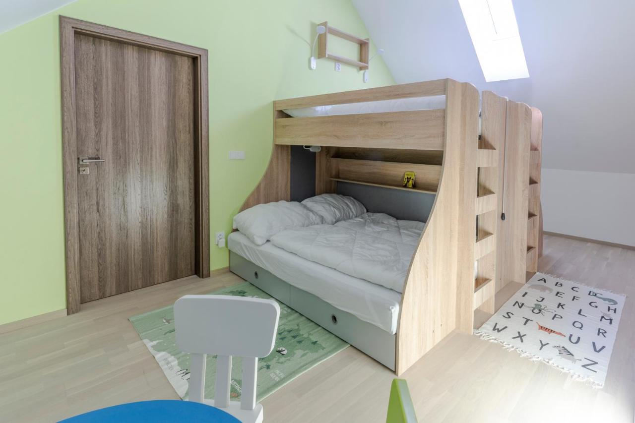 Apartman Horni Misecky - Luxusni Ubytovani Pro Dve Rodiny S Detmi المظهر الخارجي الصورة