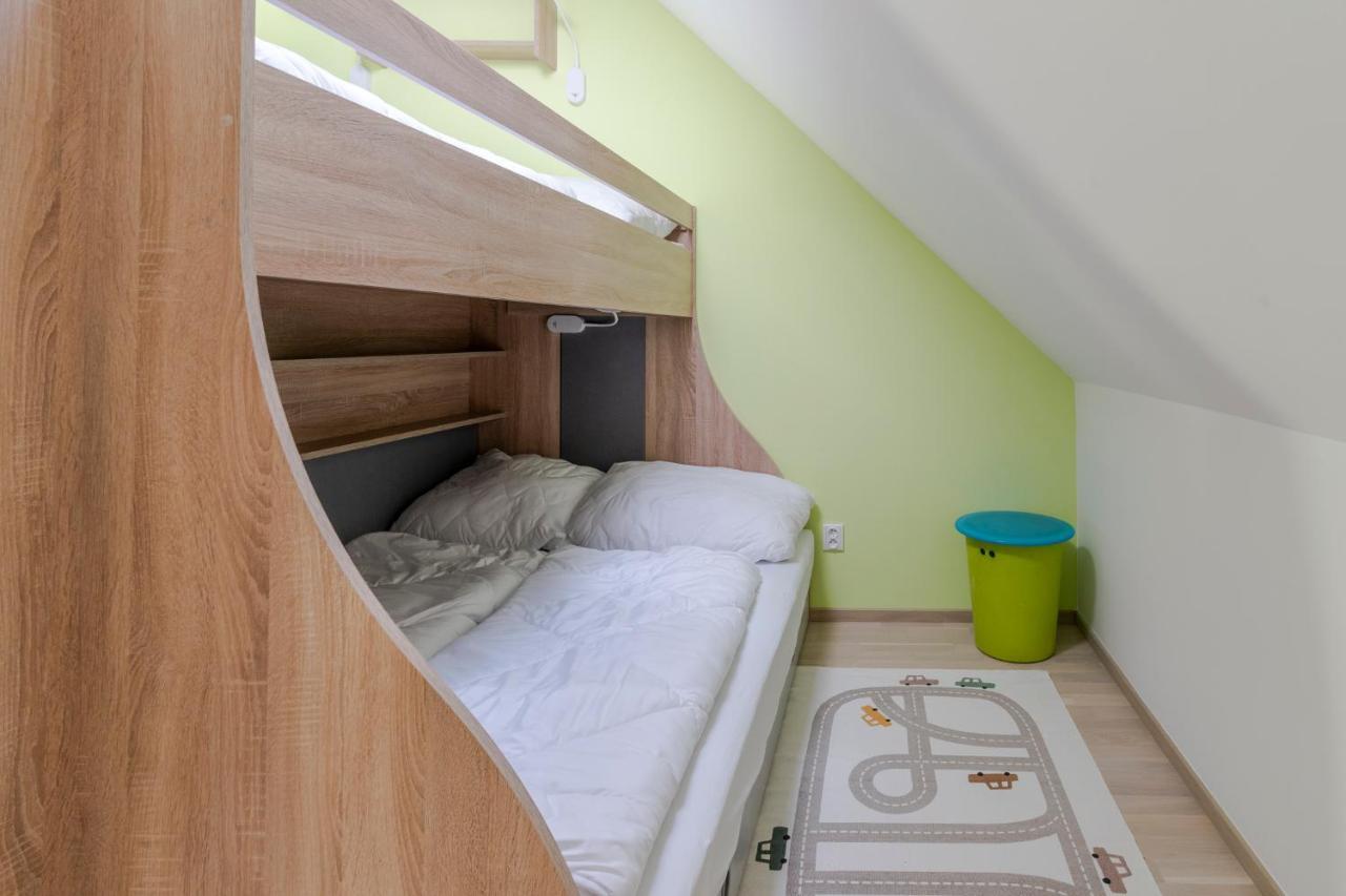 Apartman Horni Misecky - Luxusni Ubytovani Pro Dve Rodiny S Detmi المظهر الخارجي الصورة